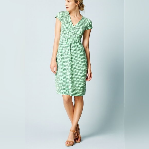 Boden Dresses & Skirts - Boden Lola Jersey Knit Faux Wrap Dress Geo Pinwheel Print Green V-Neck Size 4